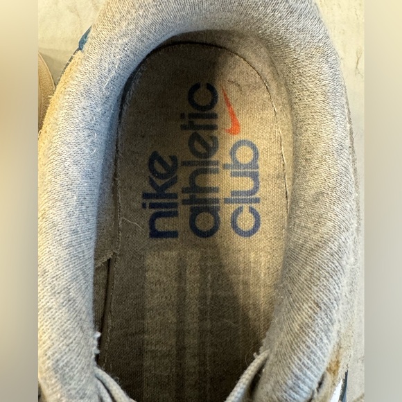 Youth Nike Air Force 1 Sneakers, Size 7, Used Condition - Picture 5 of 8